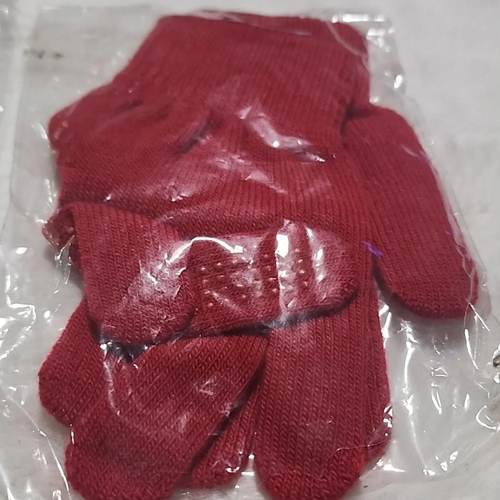 NEW IN PACKAGES  LADIES  GLOVES. - Picture 4 of 4
